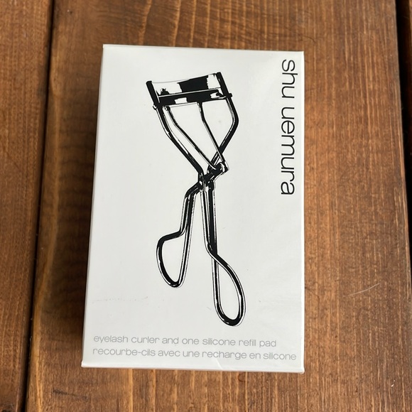 ✨SOLD ✨ BNIB Shu Uemura Eyelash Curler - Picture 1 of 4